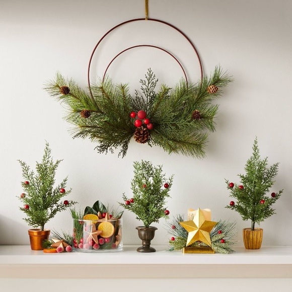 Wondershop Double Metal Hoop with Greenery Wreath - Picture 3 of 8